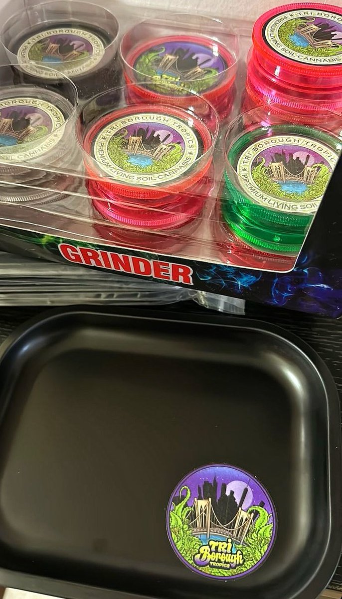 MutationsArtWrk's tweet image. Brand and product labels design for "Tri Borough Tropics" .
by @MutationsArtWrk

instagram.com/the_boroughs_t…
#MutationsArtWork #Design #Cannabis #NYC #NewYork #marijuana #Art