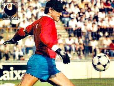 Luis M. Arconada for Uhlsport.