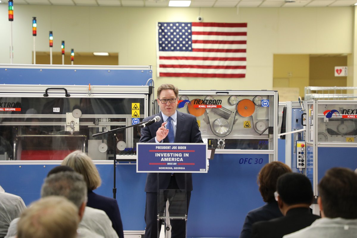 If it can be built in America, it should be. I was delighted to join <a href="/SecRaimondo/">Secretary Gina Raimondo</a> &amp; <a href="/ReverendWarnock/">Reverend Raphael Warnock</a> in GA to celebrate another #BuildAmericaBuyAmerica milestone. Thanks to the #InternetforAll program, OFS will create 100 jobs and expand its production of fiber to connect homes.