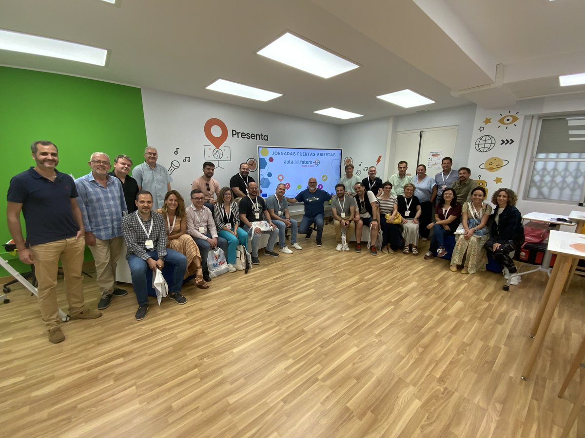 DigitalProf_RM's tweet photo. 👏Gracias a todos los centros que habéis participado en esta Jornada de Puertas Abiertas en el #AdF de la Región de Murcia.
➡️Taller Design Thinking-Interactúa
➡️Taller Explora con makey makey
➡️Taller Crea-croma
@Educarm @sifopcarm @DigitalProf_RM @CPRRegionMurcia@AdF_RdeMurcia https://t.co/b18XR8enuu