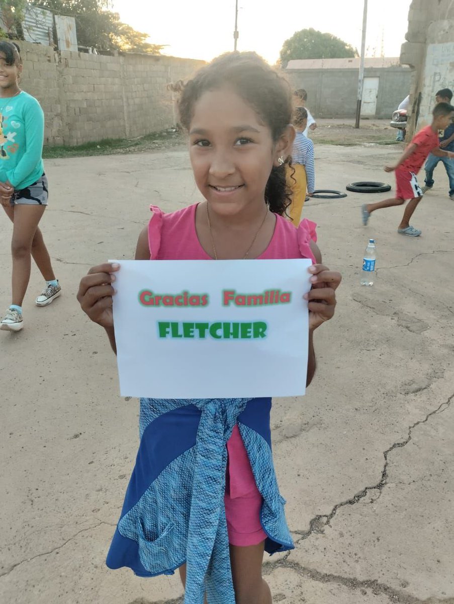 FVACVenezuela's tweet photo. Una vez más, GRACIAS de todo corazón por el apoyo incondicional. Su bondad no tiene precio y siempre estaremos agradecidos por el apoyo que nos brindan.

Seguimos bendiciendo a nuestro prójimo ❤️ en cada rincón de Venezuela.

#salud #venezuela #projimo #parati https://t.co/Ho44gJZtS2