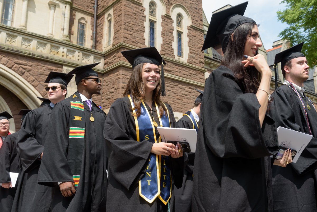#TrinGrad Week is here! 🎓 We can't wait to celebrate #TrinColl2024 at the College's 198th Commencement on Sunday. For more details, visit: trincoll.link/198thCommencem… 💙💛