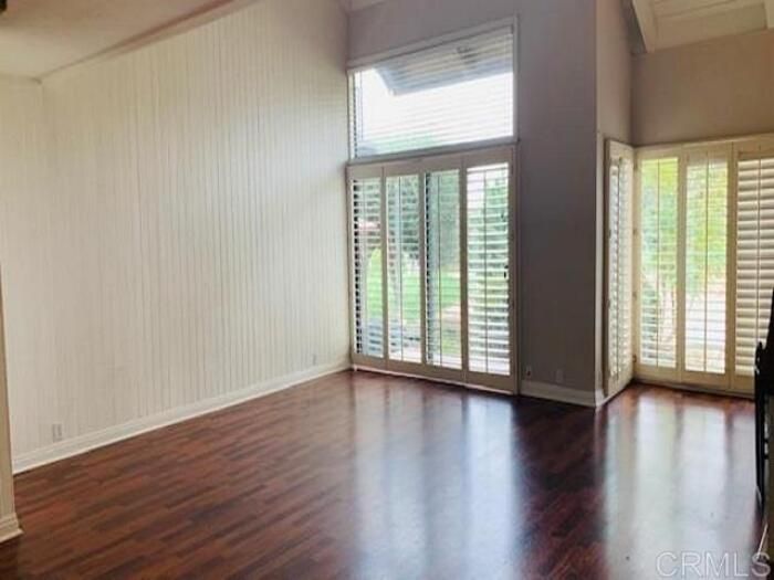 LCHomesSD's tweet photo. #Townhome #ForSale in #LaCosta
1911 Estrella De Mar Ct,
#Carlsbad, CA
Just a few miles to the ocean.
1 large bed + 1.5 baths, 1104 sf, #endunit.
CALL: Lynn K. Smith 760-519-4533 - Lic. #00834802
La Costa Sales & Rentals - Lic. #01502169
More here: https://t.co/BV4AkHyJ1M https://t.co/zdmHBfeugV
