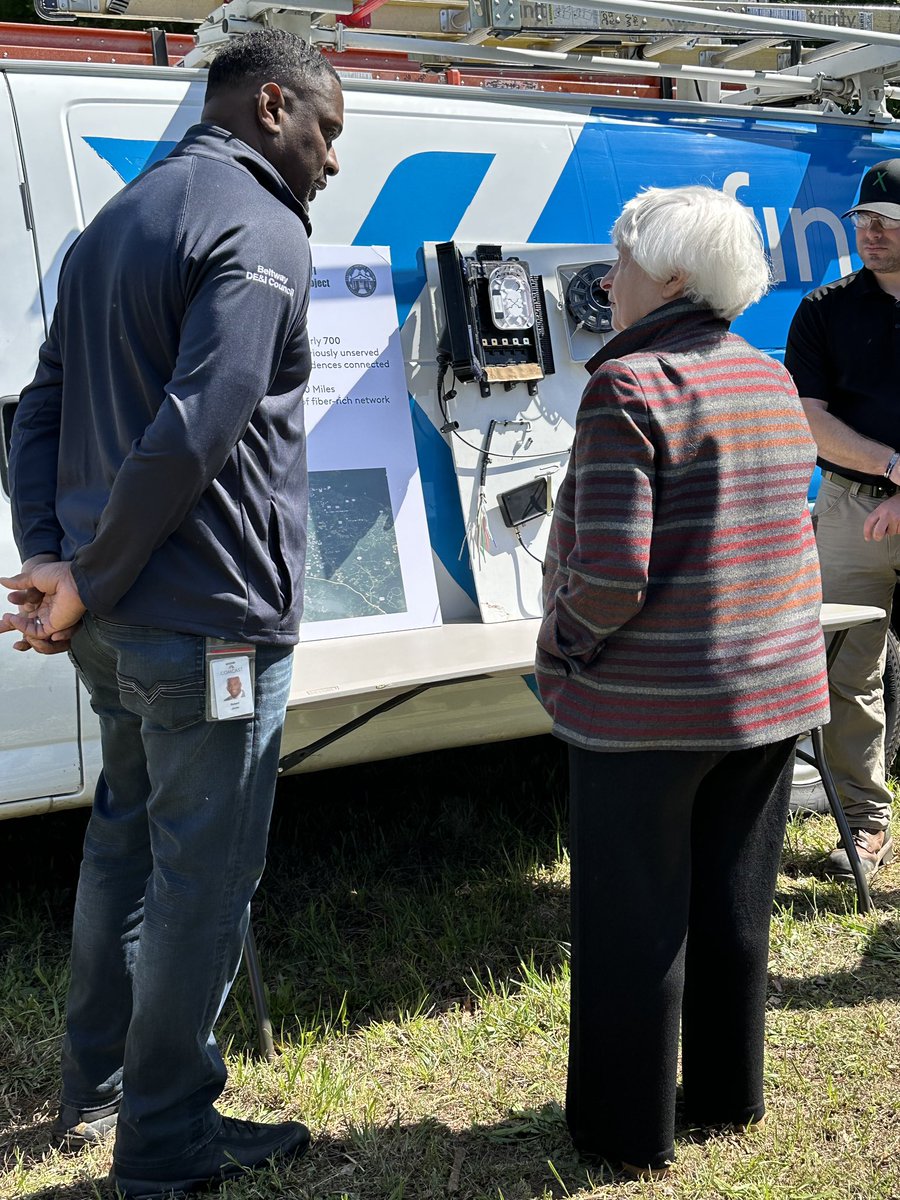 We’re in Stafford County, Va. today where @SecYellen is promoting Biden administration investments in getting internet access to roughly 700 homes in the area.