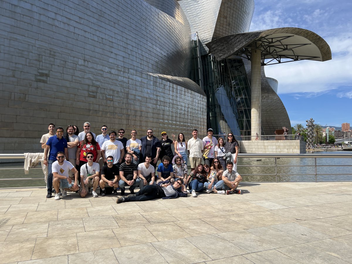 tellmewow's tweet photo. ¡Todos a WOWdo! 🛥️

Este año el 6º aniversario se ha celebrado por todo lo alto 🥳

Tras haber disfrutado de un paseo en barco por nuestro querido Bilbao, pudimos comer y jugar en el restaurante Rockade 🕹️👾🤟🏼
#happybirthdaytous #FamiliaWow #mobilegamestudio https://t.co/uPcnyQcO0e