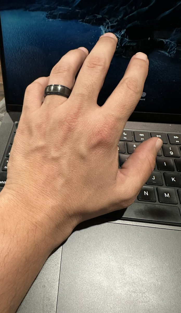 babbage86's tweet photo. Not nearly as nice as @tina_sdg but they do the trick ;)
QT Hands
#Hands https://t.co/ZcJCUEcdvd
