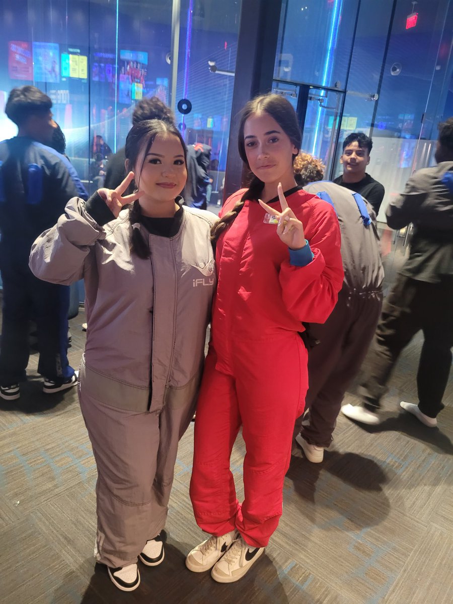 cywashington201's tweet photo. Flying into Monday at iFly! Getting prepared to take flight! @HumbleISD @HumbleISD_HHS https://t.co/0LC2lBmJ5g