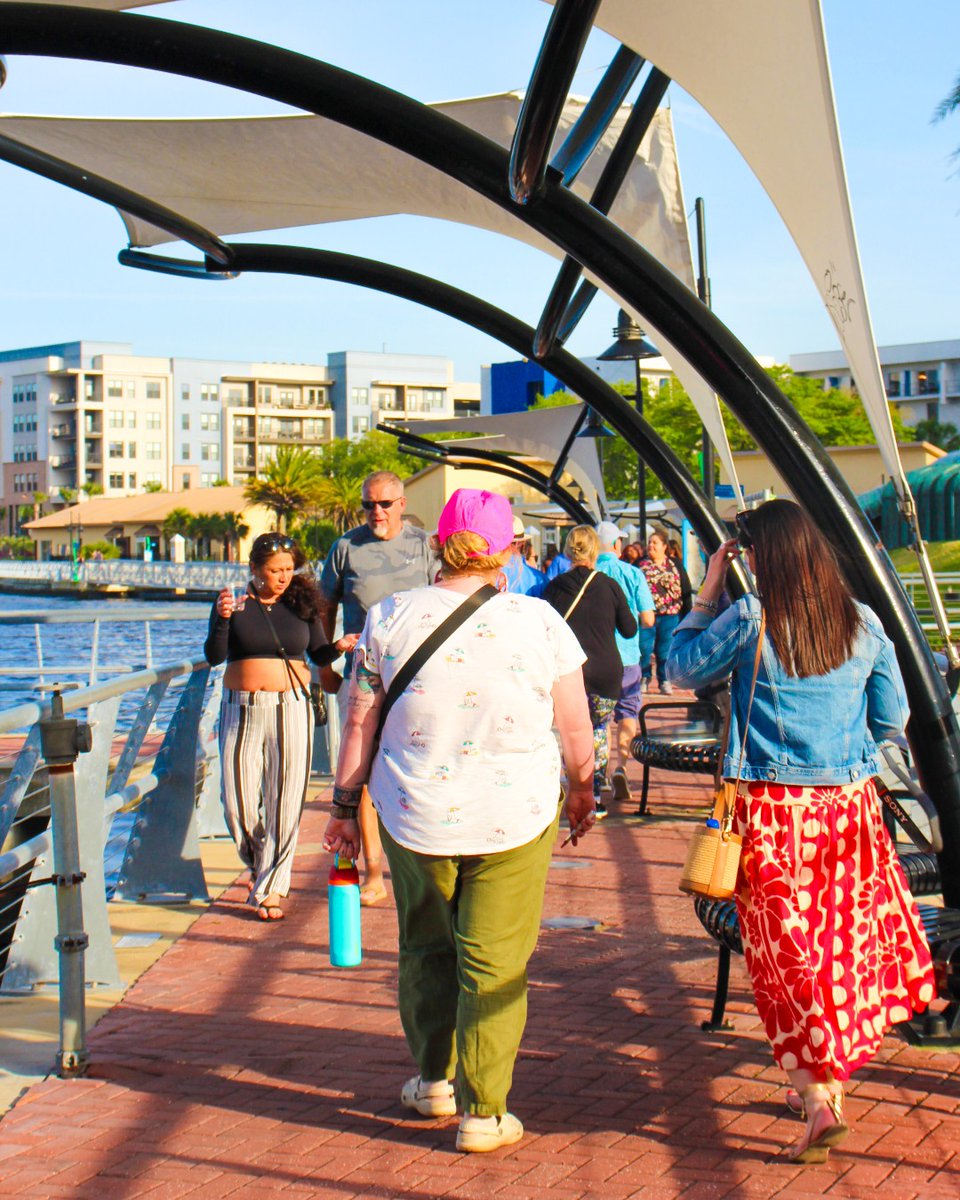 This Thursday! Join us for May's Sip & Stroll Presented by @PNCBank on 5/16 from 5-8 p.m.⭐️ 🌊🍷 Stroll alongside the Southbank during sunset with a drink in hand, stopping to grab food, drinks and photo ops as you go! 👟🍸🎶 For more details, visit DTJax.com/sipandstroll