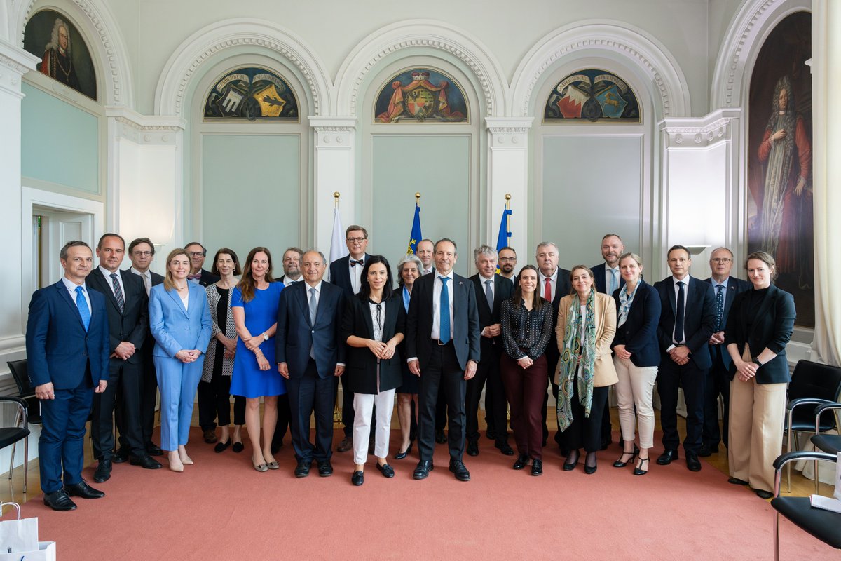 On the occasion of Europe Day, I had the traditional pleasure today of welcoming the ambassadors of the EU member states accredited to 🇱🇮 to a dialog in #Vaduz . We talked about Liechtenstein's <a href="/coe/">Council of Europe</a>  presidency, 🇱🇮&amp;🇪🇺 relations and other European policy issues. 🙏for the exchange