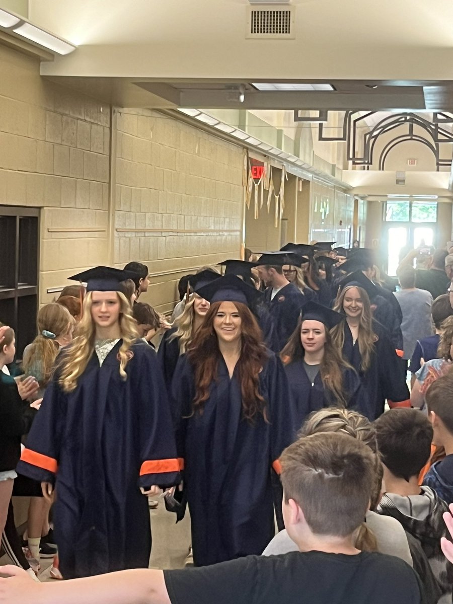 Dr. Emily Weidner tweet media