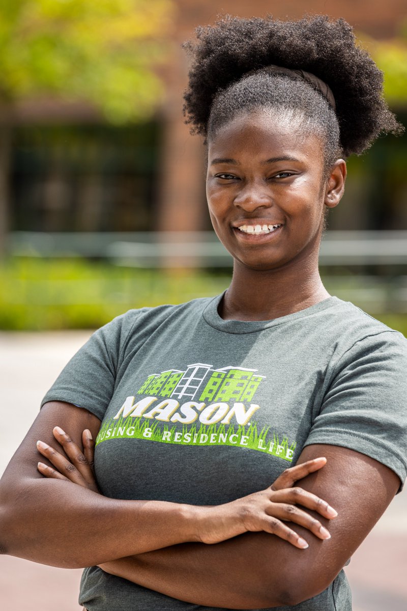 GeorgeMasonU's tweet photo. Senior of the Year Celine Apenteng has made an impact during her time at @GeorgeMasonU, and she isn’t done yet! #Mason2024 #MasonGrad #MasonNation 💚💛🎓

🔗: https://t.co/6rUxxcE595

📷: OUB https://t.co/vMmqMjZFBS