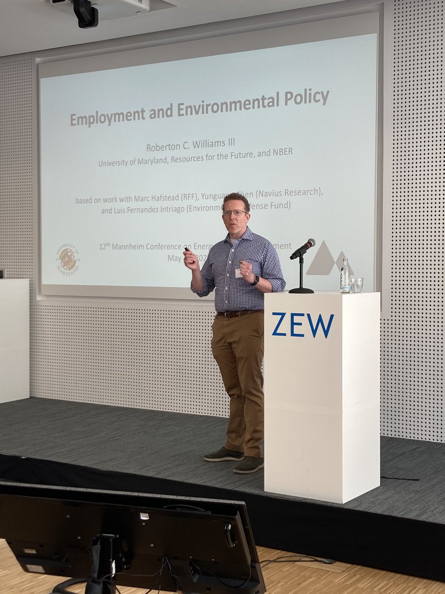 zew_en's tweet photo. Exciting insights at the Mannheim Conference on Energy &amp; the Environment🌿 at #ZEW! Second keynote of the day by @Roberton3Will on #Employment and #EnvironmentalPolicy. https://t.co/eTrwXUuYBd