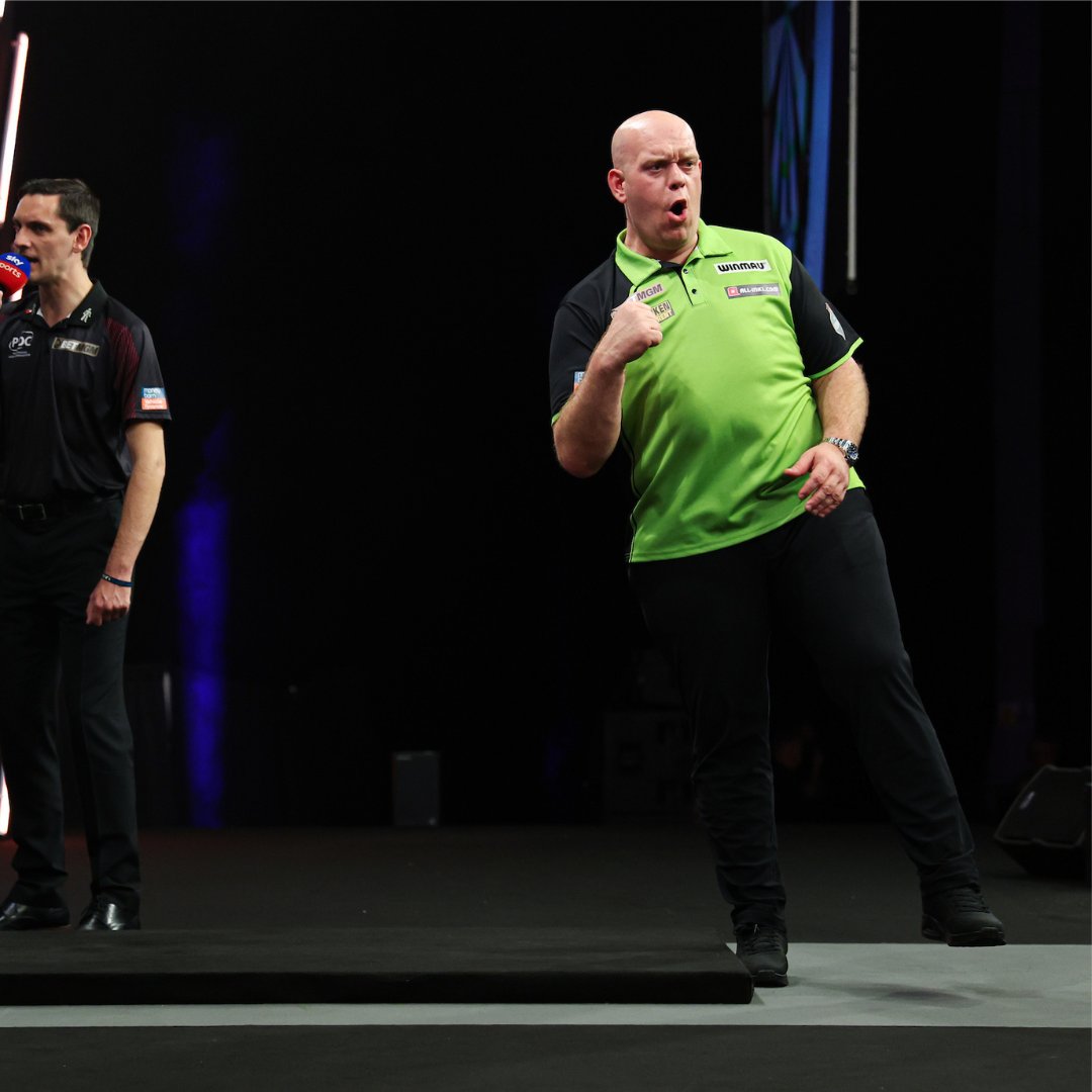 🎯 Michael van Gerwen included 4 180s and a 41.67% finishing rate in the Night 15 Final against Luke Humphries in Leeds. Mighty Mike will hope to end his league campaign on a high as he faces Rob Cross on Night 16 in Sheffield.