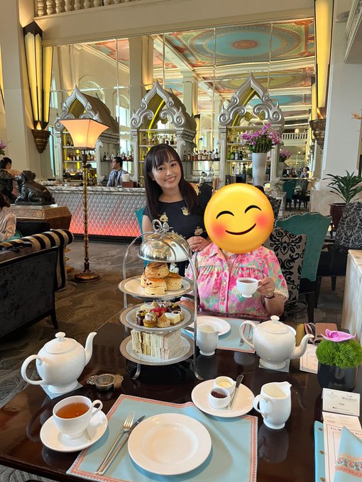 日本からお母さんが来てくれたので誕生日祝いを込めてアナンタラサイアムのThe Wolseley Afternoon Tea🫖へ✨ ピアノ演奏あり🎹クラシックな英国式ATのお値段は1,950++で紅茶も熱々なのをずっと提供してくれて良かったです☺️💖  #cafewolseleybangkok<a href="/tag/cafewolseleybangkok"class="tags"><span>#cafewolseleybangkok</span></a><a href="/tag/anantarasiam"class="tags"><span>#anantarasiam</span></a>