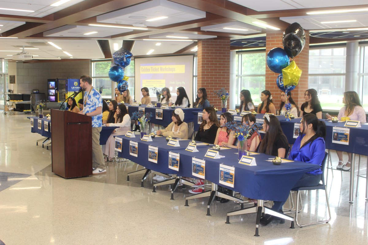 We honored 25 seniors at our annual Educator Signing Day on Friday 🍎All 25 students took the pledge to teach #futureteachers #leydenpride