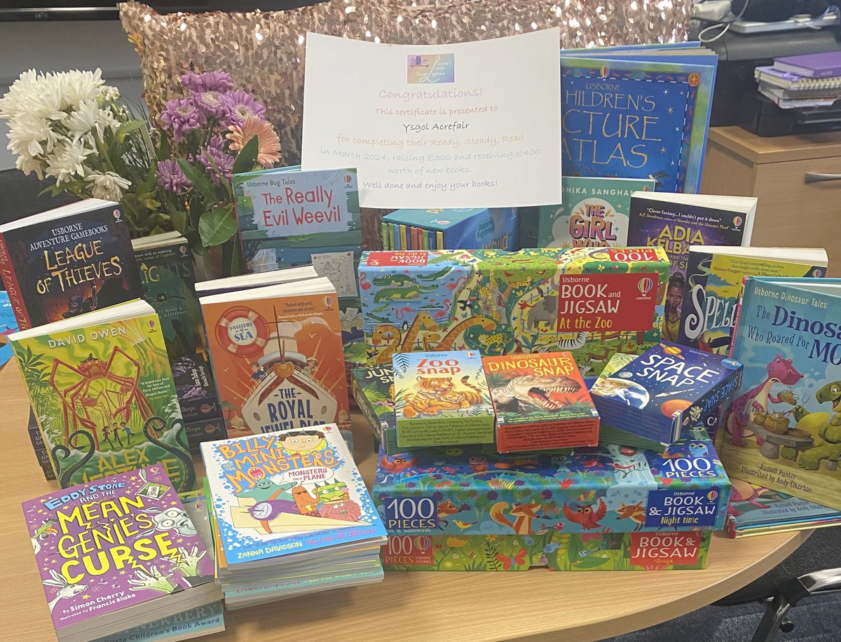 YsgolAcrefair's tweet image. So excited to receive our new books today from @laurasL_S_L well done everyone for completing our ready steady read sponsored read ! #welovereading