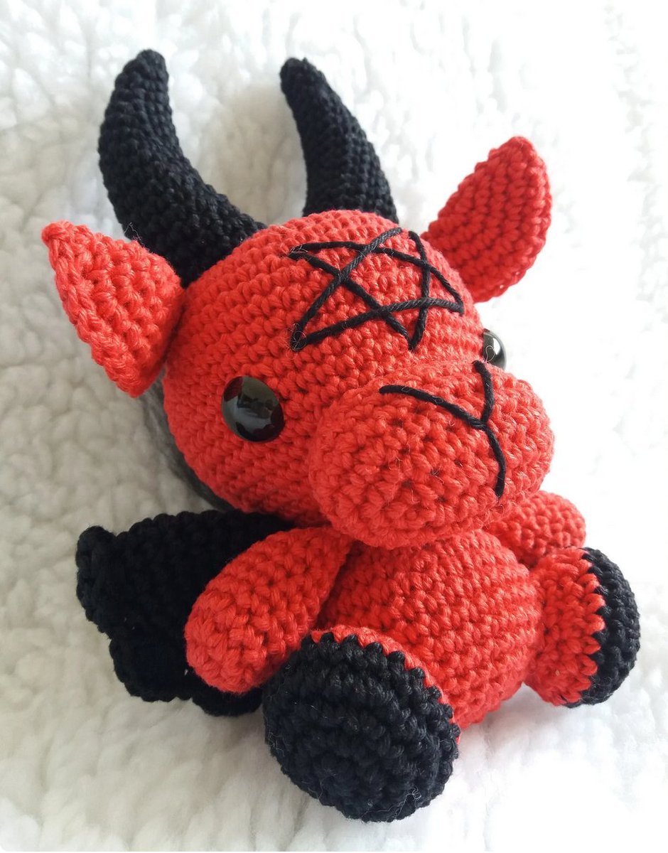 In other news, I am weirdly obsessed with these cuddly crocheted Baphomet dolls on Etsy. I may need one for the studio. He's just so cute...and evil...and CUTE!