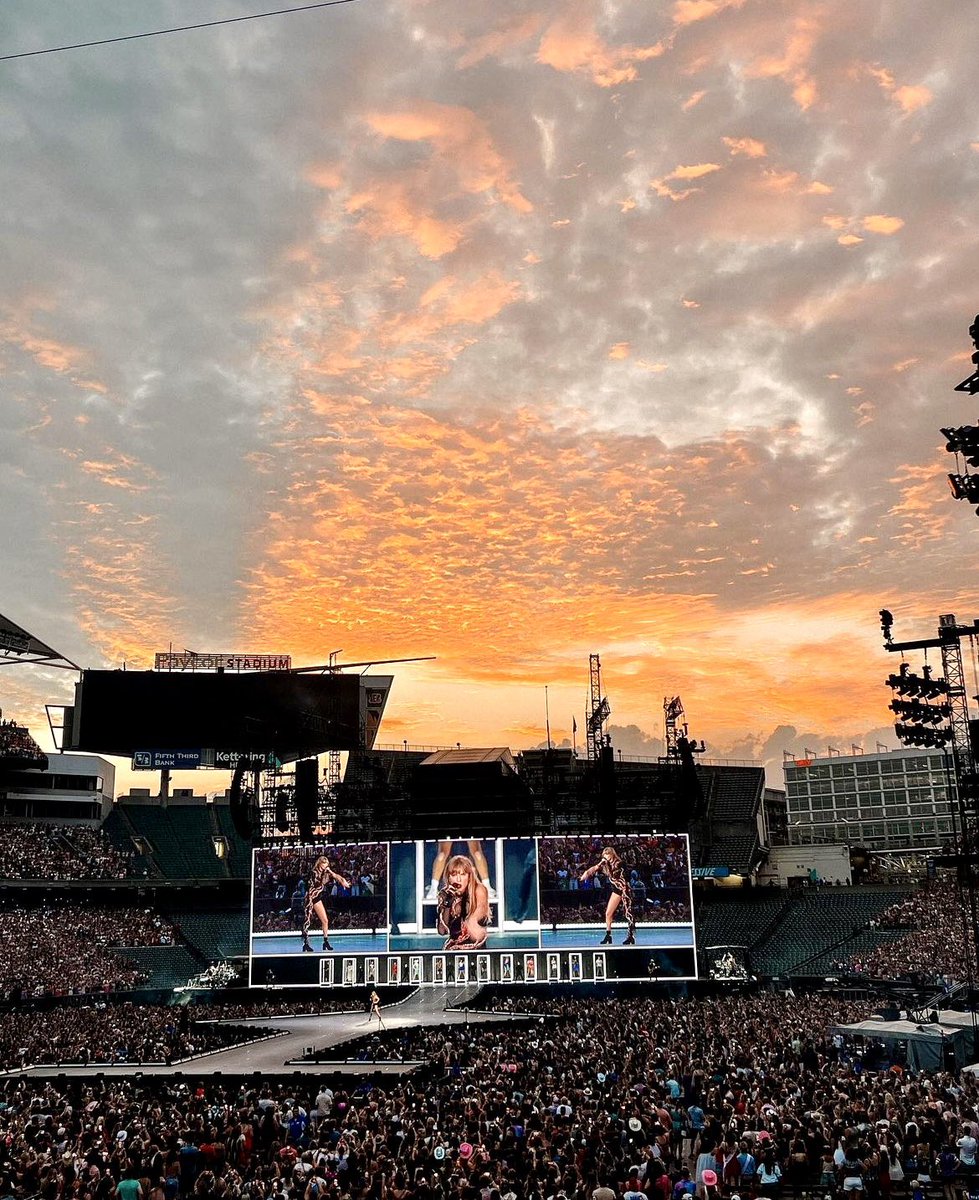 The reputation set in daylight feels so illegal