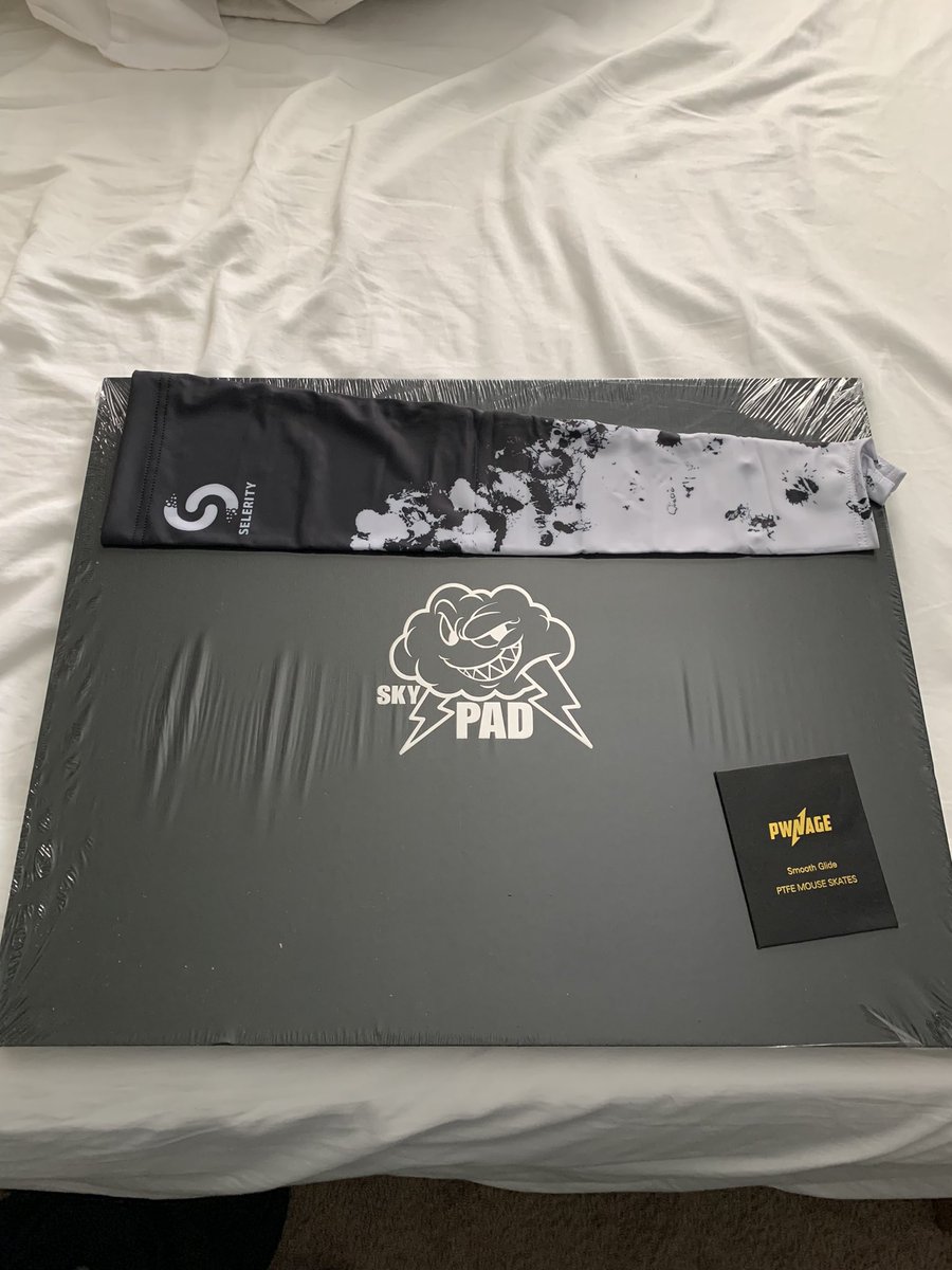 I’ve never worn a sleeve or used a glass pad, let’s see how this goes.