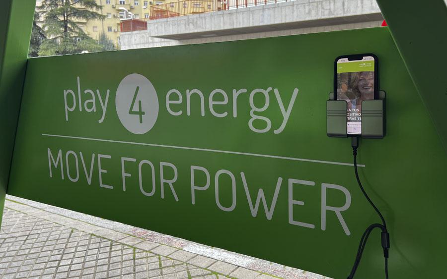 ♻ ¿Es posible generar energía eléctrica mediante el balanceo de un columpio? 👉Eso es lo que pretende #Play4energy. Divertirse mientras se transforma la energía del balanceo en electricidad y utilizarla para cargar cualquier dispositivo electrónico. 🔗soziable.es/marcas-con-imp…