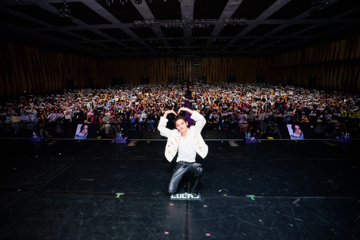 lucas_official's tweet photo. Ini adalah waktu yang seperti mimpi🫶🙇‍♂️ 
Terima kasih semuanya💛

LUCAS FANCON TOUR IN ASIA 〈FIAT LUX : 熙〉 - JAKARTRA

#LUCAS #루카스
#FIATLUX #FANCON #TOUR
#LUCAS_FIATLUX_JAKARTA https://t.co/A57VYJEPxa