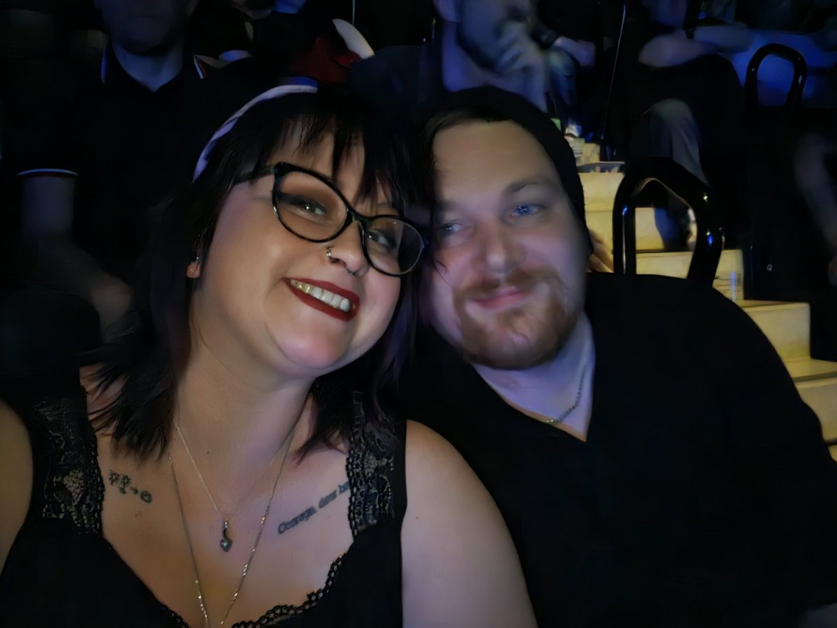 FoxieYorkie's tweet photo. Thursday we popped through to Glasgow to watch the legendary @tenaciousd https://t.co/mZFlsCdYKd