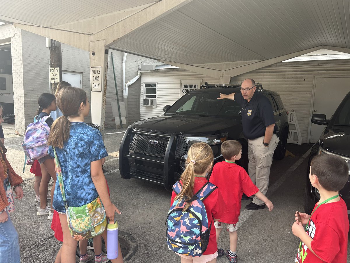 Gemini_Center's tweet photo. We would like to thank our friends @FairviewParkPD @fpauxpa. From being at all of our outdoor events to Safety Town, you are what makes our community great.  Thank you to all who serve and know we appreciate all that you do for us here at the Gemini Center! #NationalPoliceWeek https://t.co/cUraIjPPz8