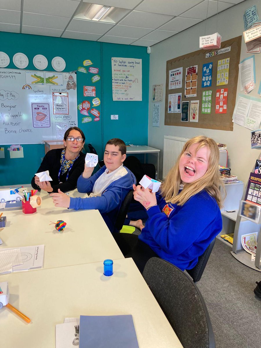 SSR (@ssrirvineroyal) on Twitter photo Our young people enjoyed working with Miss Pesci today, as part of our France topic 🇨🇵 tres bien! <a href="/IrvineRoyalAcad/">Irvine Royal Academy</a> Our young people enjoyed working with Miss Pesci today, as part of our France topic 🇨🇵 tres bien! <a href="/IrvineRoyalAcad/">Irvine Royal Academy</a>