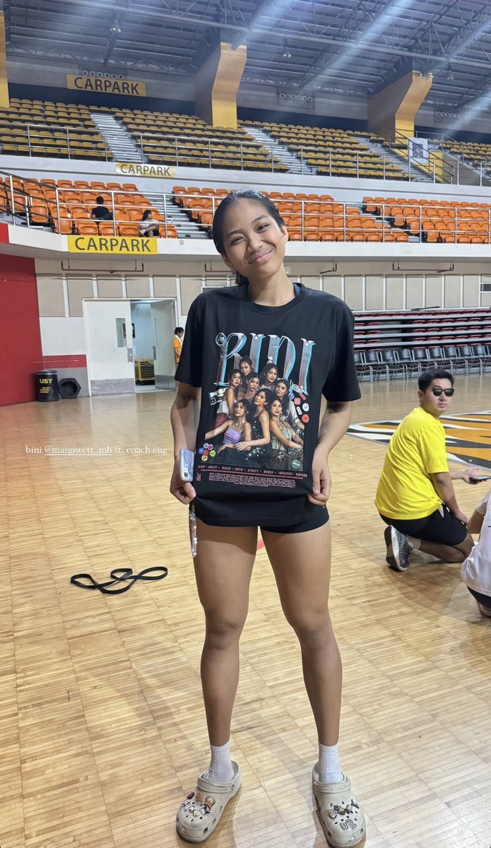 ustwvt's em banagua wearing a bini shirt! WE LUV YOU BINI EM 💛