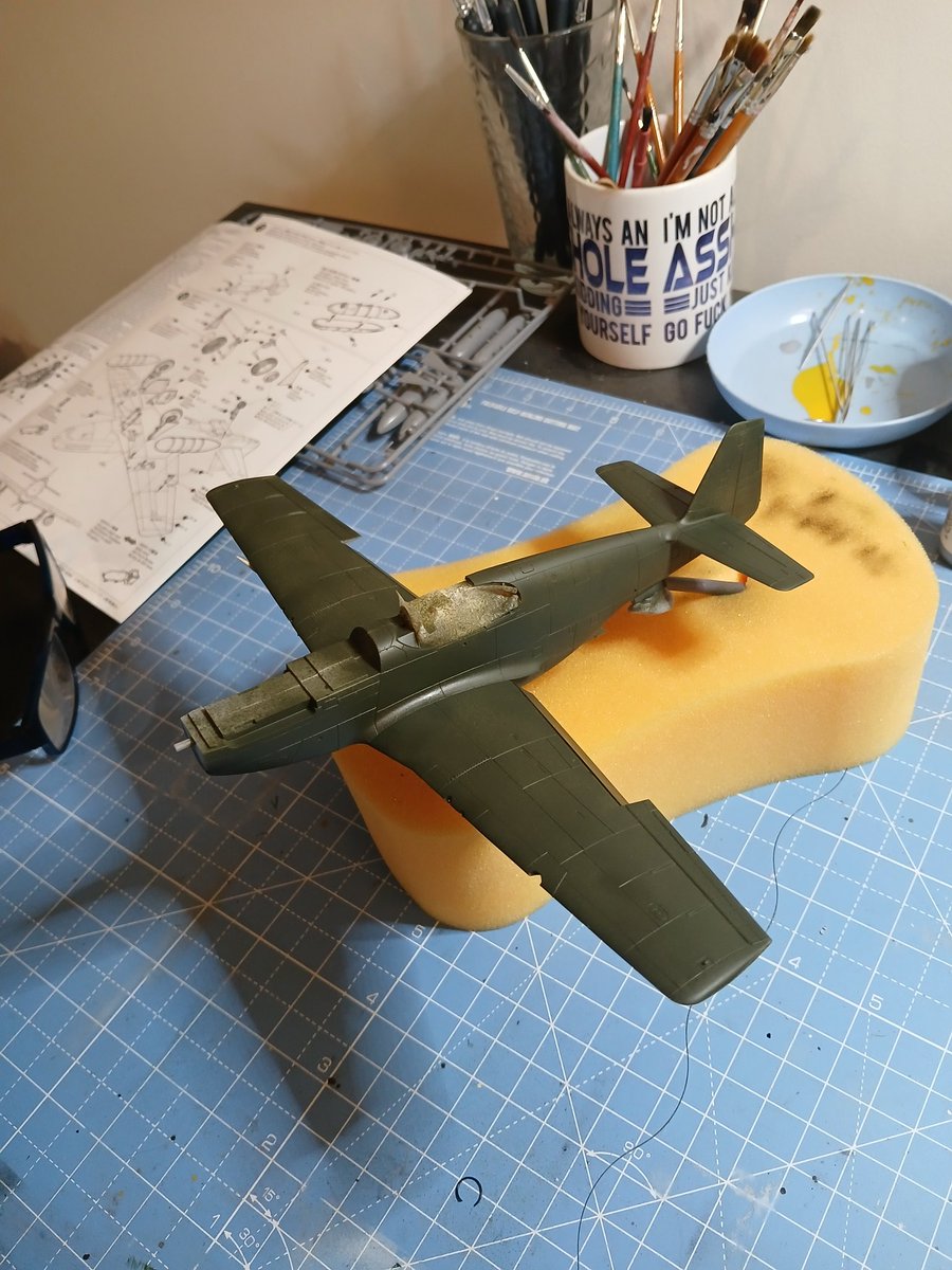 First coat on the P51B..
Not too bad,considering I've not airbrushed in 2 years! And yes I know it's too dark an olive,but,I don't care 🤪😎

#modeling #modelkits #tamiya #novice