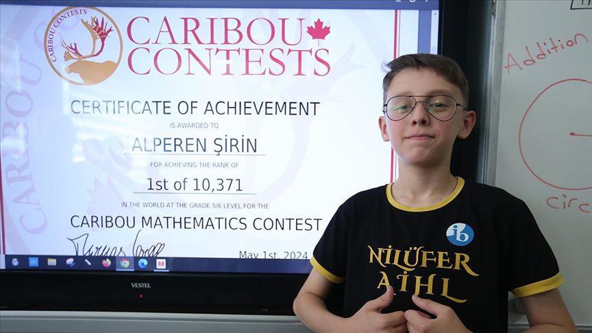 Tebrikler Alperen👏🇹🇷 Bursa'da yaşayan imam hatip ortaokulu öğrencisi Alperen Şirin, 39 ülkeden 10 bin 371 öğrencinin katıldığı Kanada merkezli Uluslararası Caribou Matematik Yarışması'nda birinci oldu.