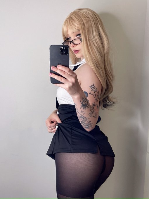 if you&rsquo;re active on X, say 'pls' for a free pic 🤭 (serious) https://t.co/qkRBq6Lg05