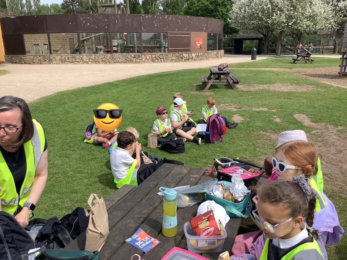 westheathprim's tweet photo. #whpsclass5 picnic time! #twycrosszoo https://t.co/b3HbjPoJTp
