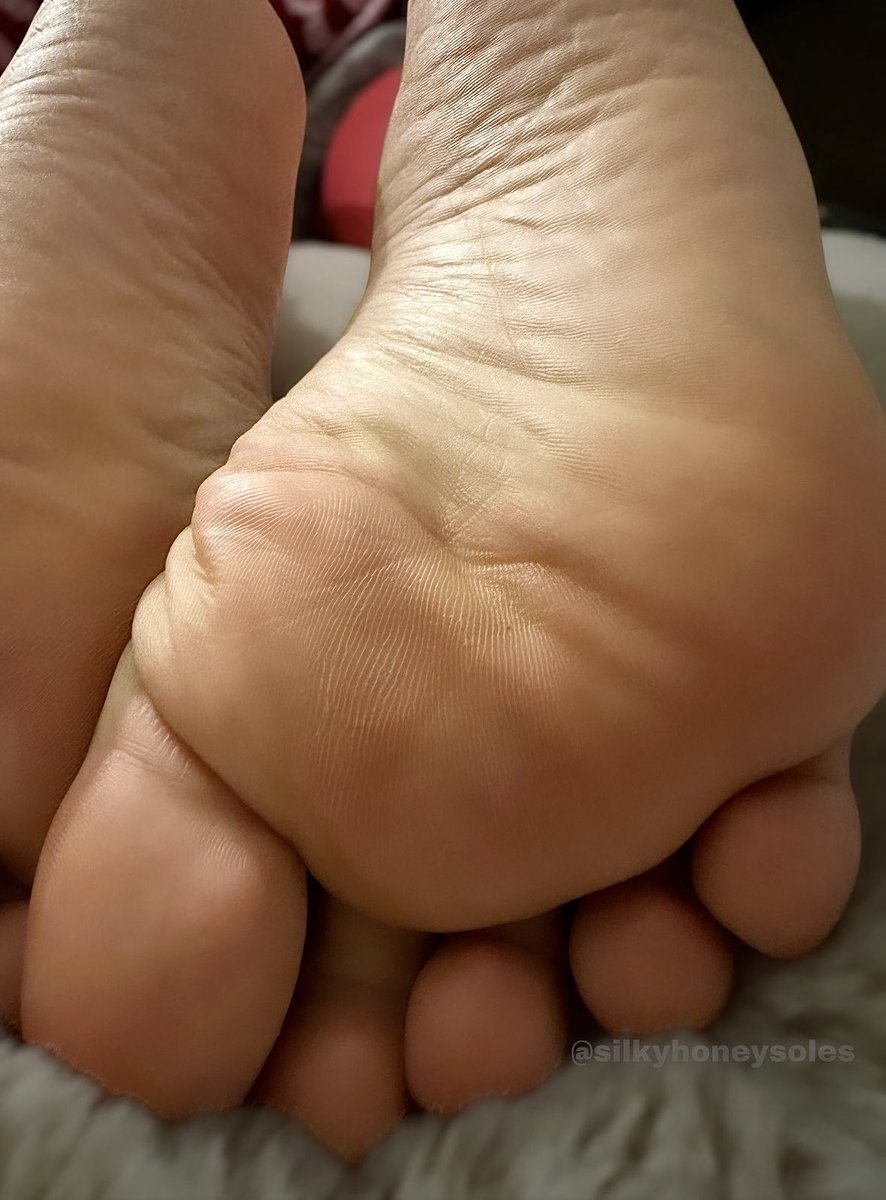 Meaty Monday Soles, hope you all had a great weekend. 💕

@silkyhoneysoles