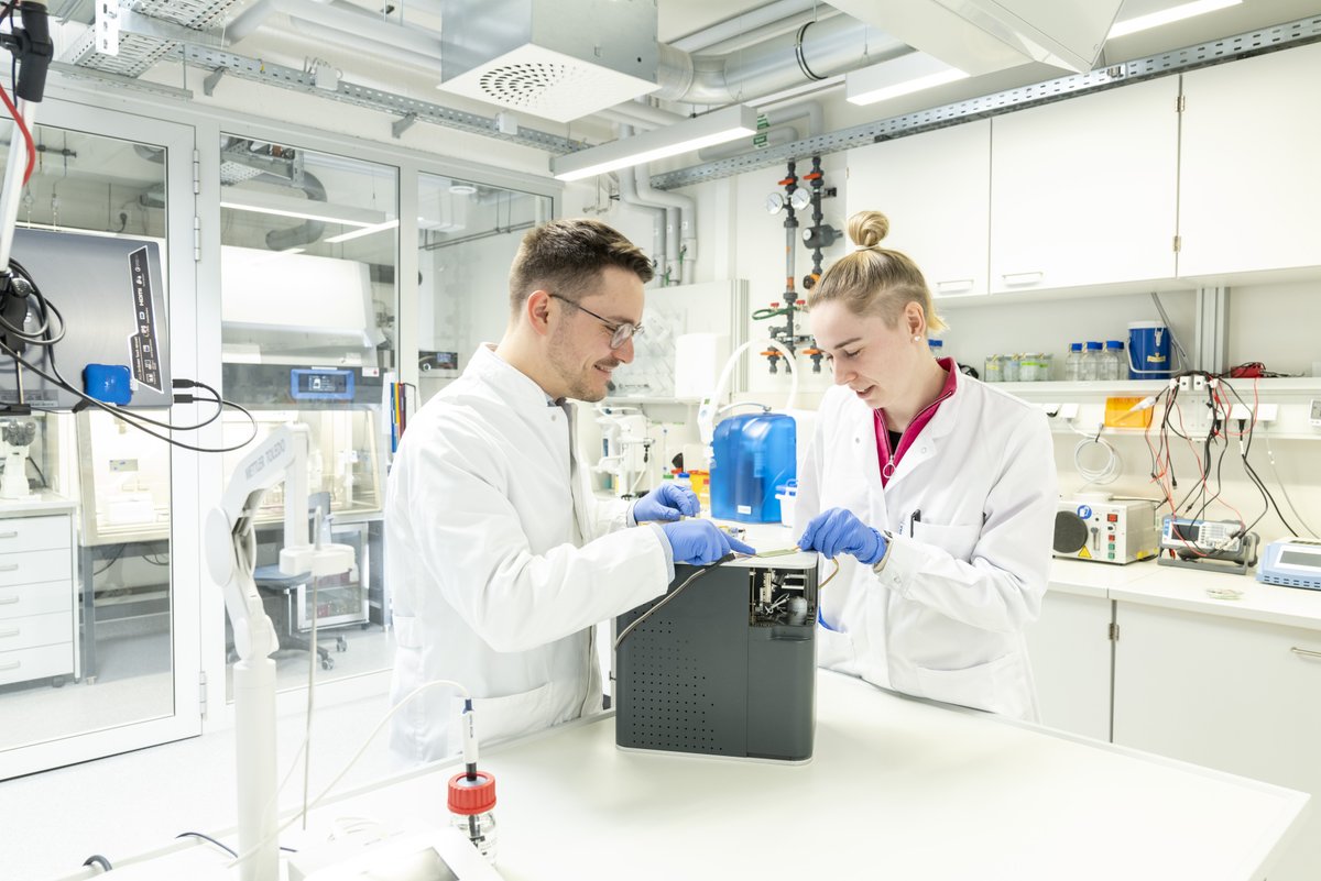 Leibniz Center for Photonics in Infection Research tweet media