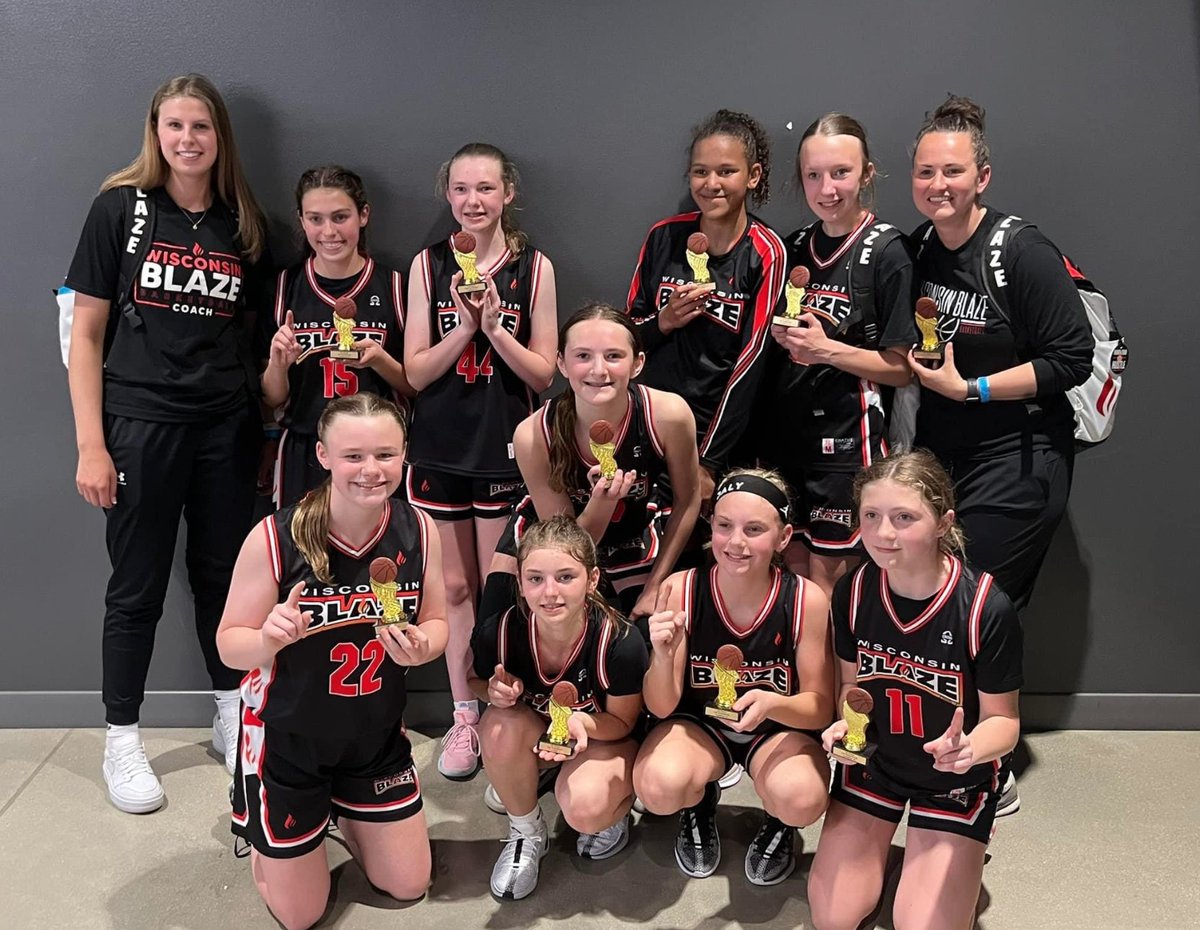 Shoutout to 13U Black on going 3-0 and taking 1st at the Let it Rain Downpour Invitational this past weekend! 🏆🥇 #wisconsinblaze #betheflame🔥🏀