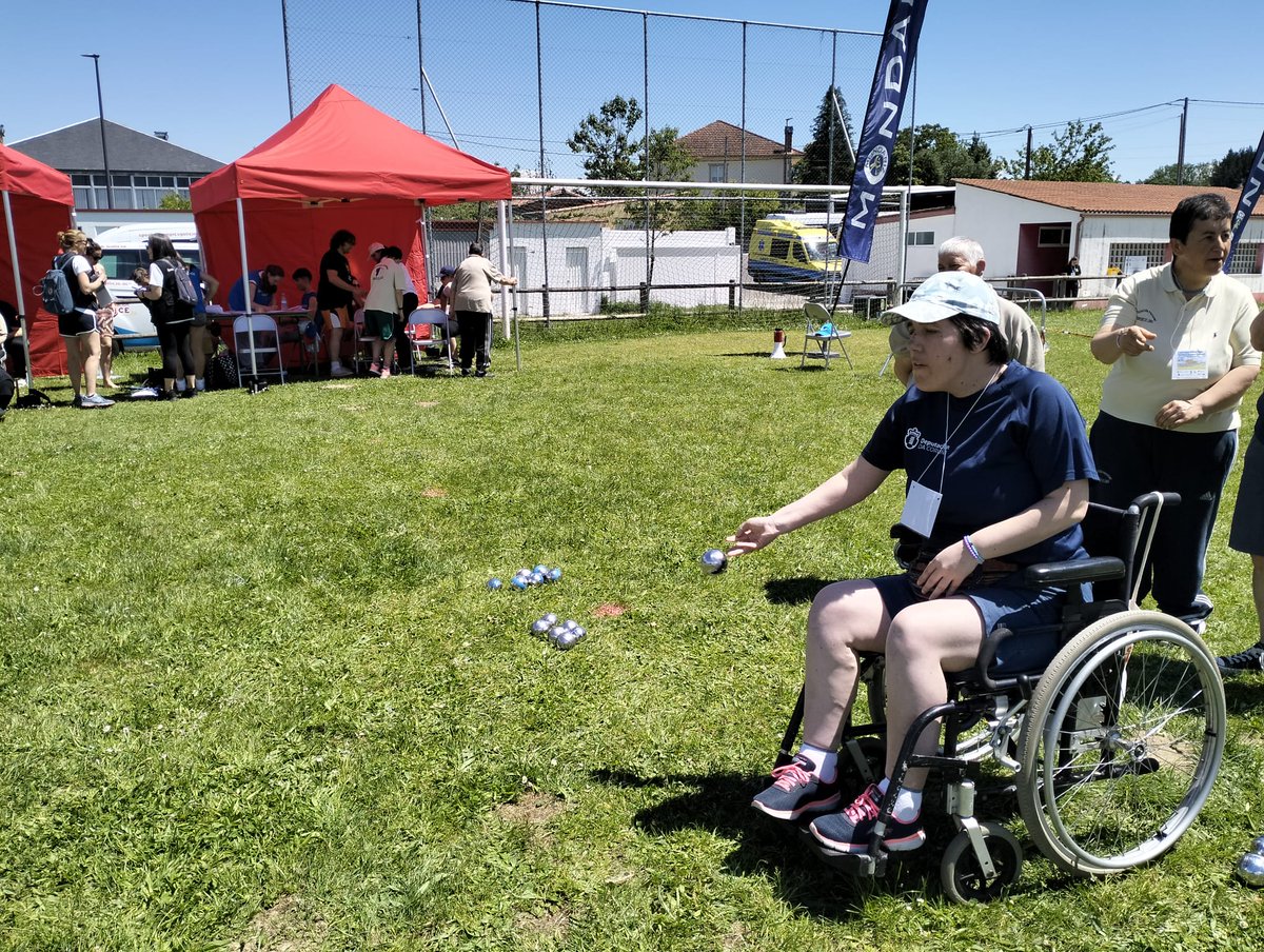 AsociacionAspas's tweet photo. Autonómico de Campo a Través e Petanca en Sober de @SOGalicia este pasado Sábado. 🥇
#petanca #campoatraves #specialolympics
#asociacionaspas #sober https://t.co/82RfOFBbad