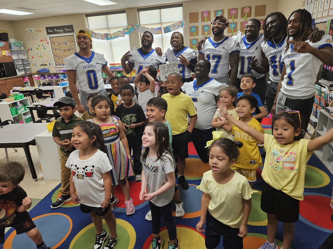 KatsFootballAF1's tweet photo. Kats In The Community 

Players stopped by Smith Springs Elementary School for their Field Day to spend time with the students and join in the fun last week. Thank you for having us! https://t.co/EDbAfqG9dS