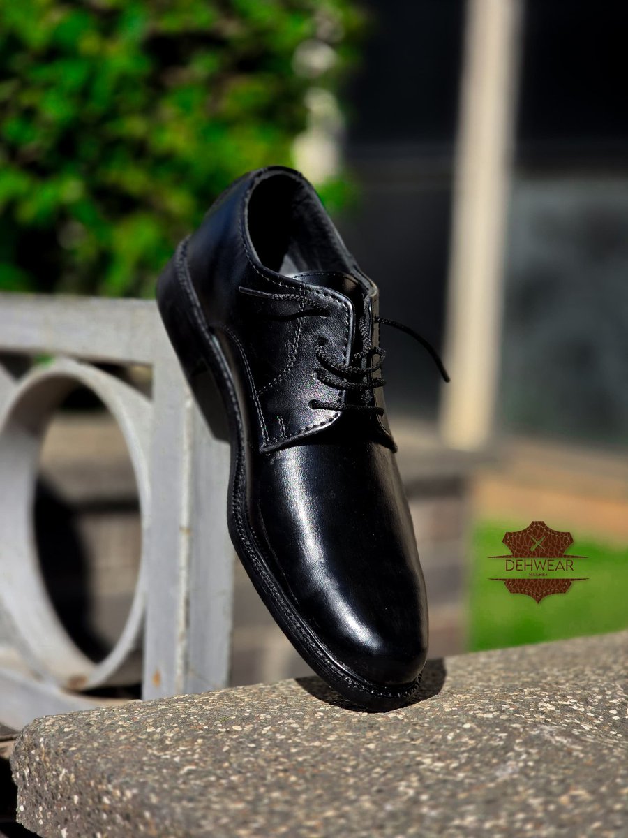 Do you wear formal shoes at your workplace? Photo Credit @kays_wacho