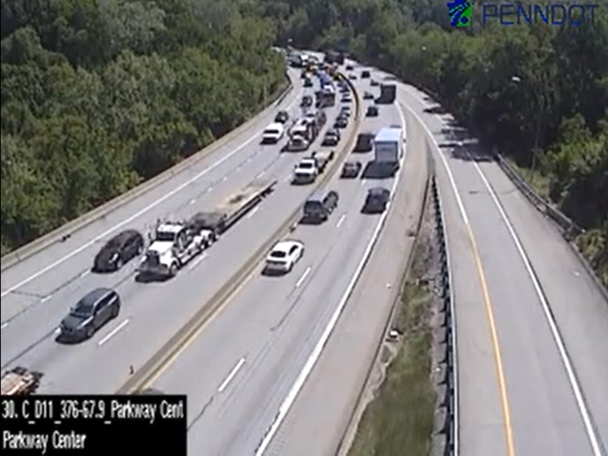 Inbound Parkway West delays from Parkway Center to the Fort Pitt Tunnels.  Outbound slow approaching Parkway Center down toward Carnegie due to a crew blocking a lane between Greentree and Carnegie.  They have since left the scene. #KDKAradioTraffic
