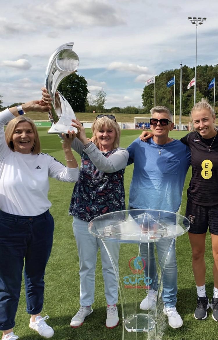 helenjerome's tweet photo. Just interviewed the creators of new play 'The Lost Lionesses' @NLocky3 and @milwaind for @womensfootiemag June issue and discovered 1971's Gill Sayell, Chris Lockwood, Leah Caleb inspired modern-day equivalents @leahcwilliamson @bmeado9 @wiegman_s, then met up after the Euros 🏆 https://t.co/WJg22OTNXb