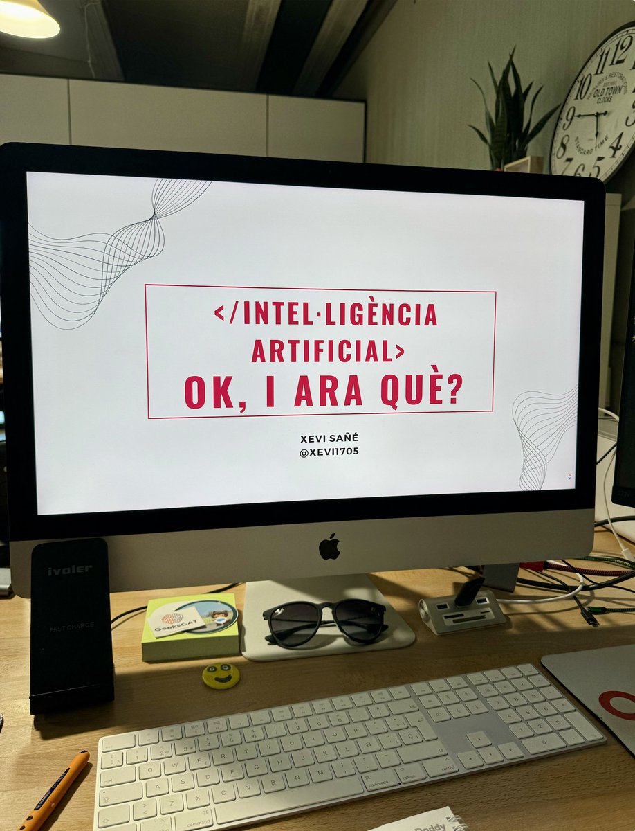 Xevi1705's tweet photo. Va, que sembla que la xerrada d'aquest divendres a #SEOgirona ja va agafant forma 🥳
Intentarem posar una mica de context a l'assuntu, cagar-nos una mica en tot i veure cap a on va tot plegat... :)

X cert! 
No serà el tema central de la xerrada, però posaré exemples pràctics de com la IA ens pot ajudar en el SEO, si vols que ho faci amb el teu projecte deixa un comentari! 😉

ah! i si voleu més detalls del que veurem aquest divendres, per cada RT donaré una pista en aquest fil. 🤫
(ara no sigueu trolls i infleu això a rts que encara em fareu fer la ponencia per aquí)

Pd. Ja t'hi has apuntat o encara no?? 👇
