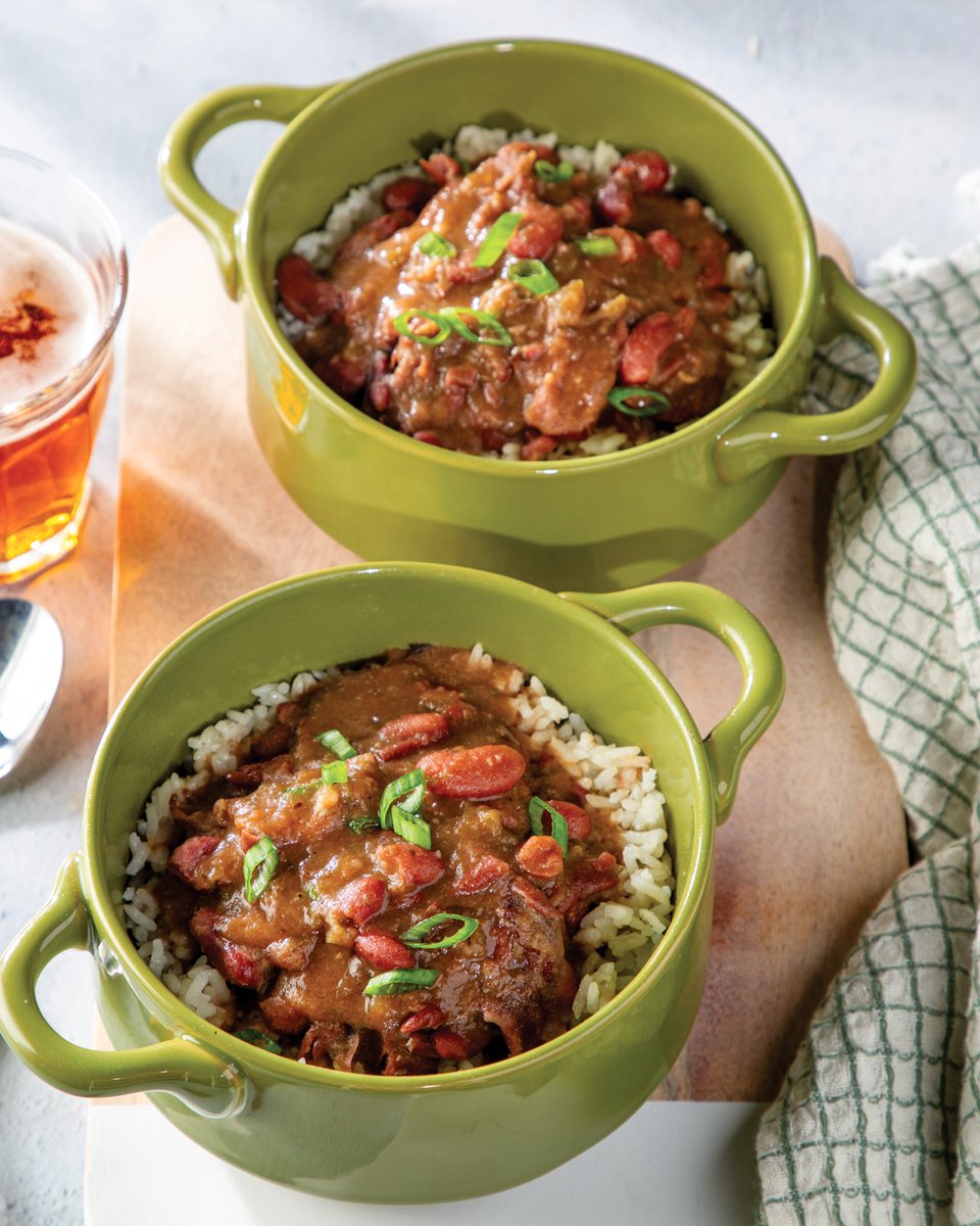 CookinLouisiana's tweet image. It wouldn't be Monday without this traditional and tasty dish!  bit.ly/3WEQJBp

#redbeans #rice #easyrecipe #sidedish #comfortfood #Louisianacookin