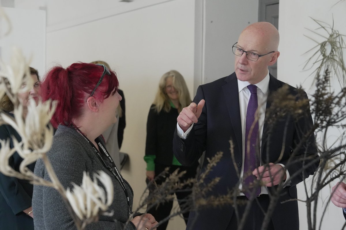 First Minister @JohnSwinney visited Inverness Creative Academy, run by @waspsstudios, to see the impact of @ScotGov investment in town and city regeneration. The Highlands’ first major creative hub provides space for artists, makers and social enterprises.