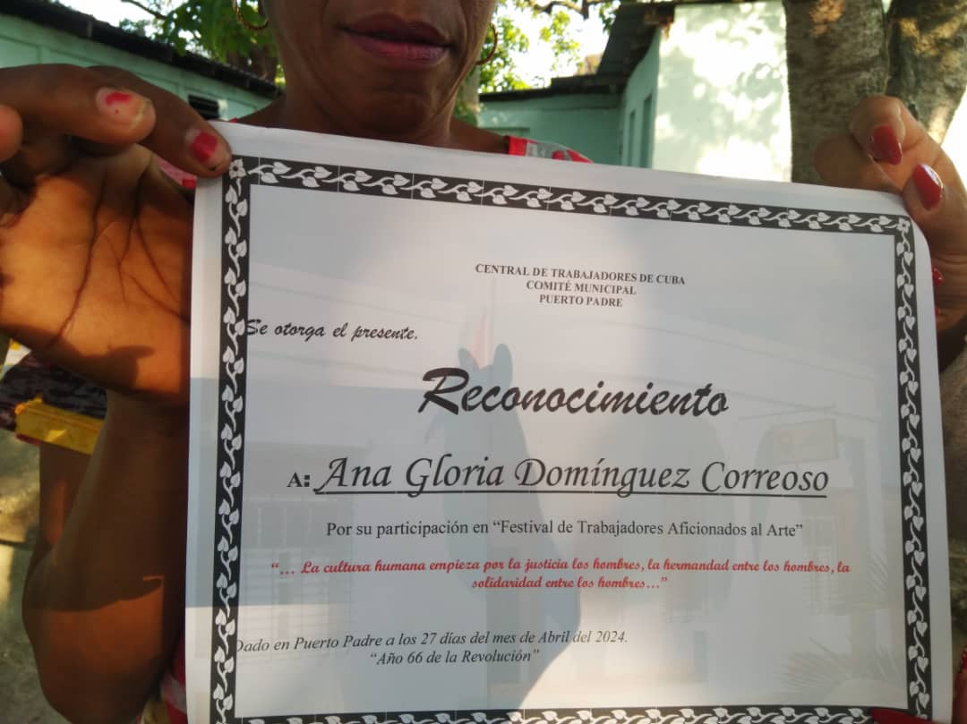 La docente Ana Gloria Domínguez Correoso participó el el Festival de trabajadores aficionados
#CubaMined
#educacion 
#educacionespecial