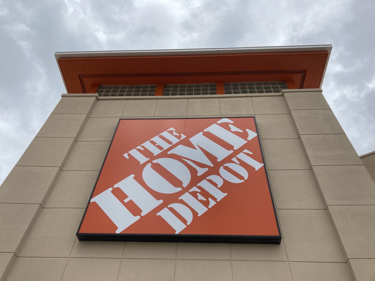 $HD Stock HD is expected to report earnings on May 14, Buy or Sell? tickeron.com/ticker/HD/sign…