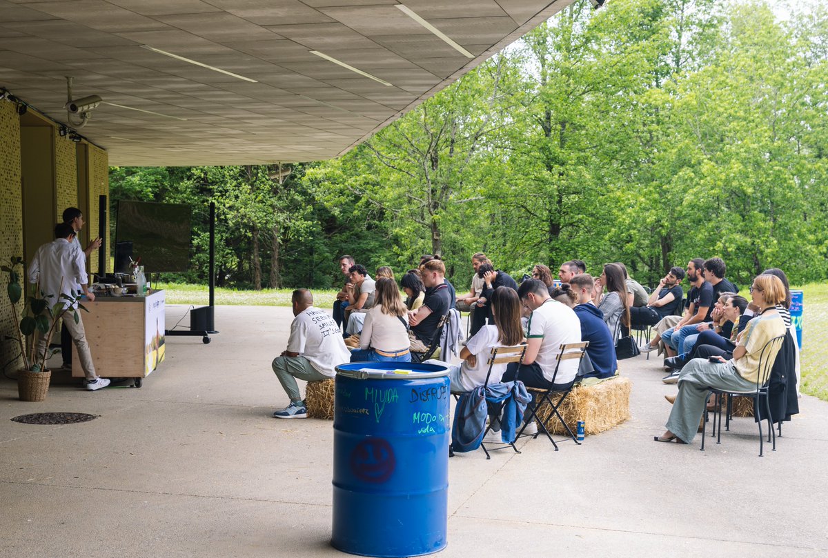bculinary's tweet image. 👥 ¡DAMOS PASO A LOS TALLERES! En #ImpulsoAgro de @AgroBank_CABK, Javi Rivero e Iker Iriarte de AMA Tolosa han destacado la relación de los/as productores con el restaurante &amp;amp; Anais Iglesias ha dirigido una dinámica de trabajo colaborativa #100JóvenesTalentos