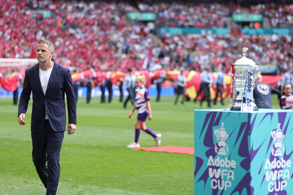 Thank you for your amazing support yesterday. I’m so sorry that we couldn't bring the trophy home, but I can promise you that we’ll keep pushing to get that trophy you deserve!

I’m so proud to see how we are growing together and your support means everything to us!! 
🤍⚽️🏟️