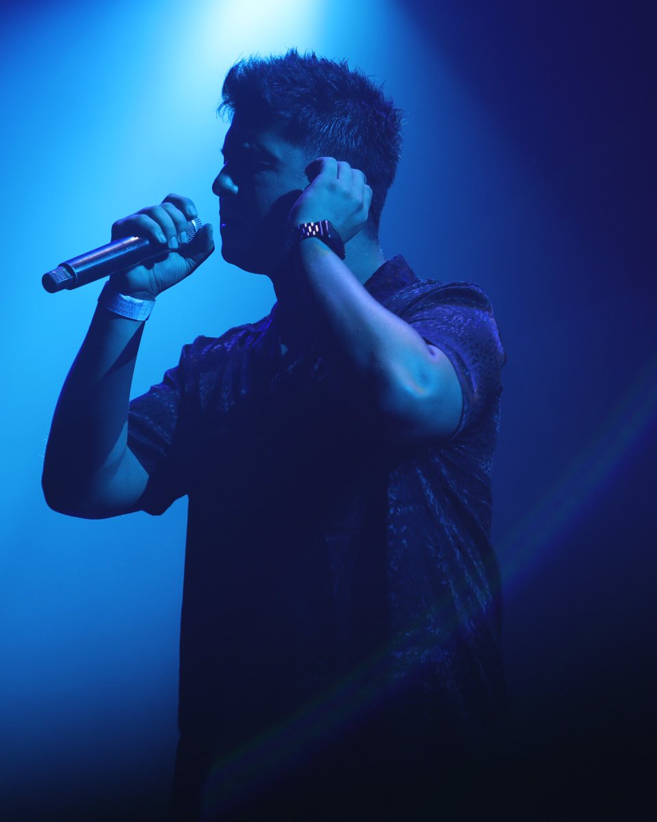 Cantando voy, cantando todo …