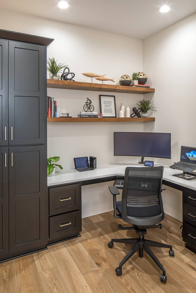 Logging in today from a cozy at home office.☕️🤍🏠

🎨 Lisa McCoid
🏠 Grace Custom Homes
🪵 <a href="/ckfco/">CKF</a> 
☁️ <a href="/KellysCarpet/">Kelly's Carpet Omaha</a> 
📸 Tom Kessler Photography 

#InteriorDesign #InteriorDesigner #WFH #OfficeSpace #OfficeDesign #HomeOffice #OfficeStyle #OfficeInspo #WorkFromHome #Office
